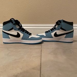 Air Jordan University Blue